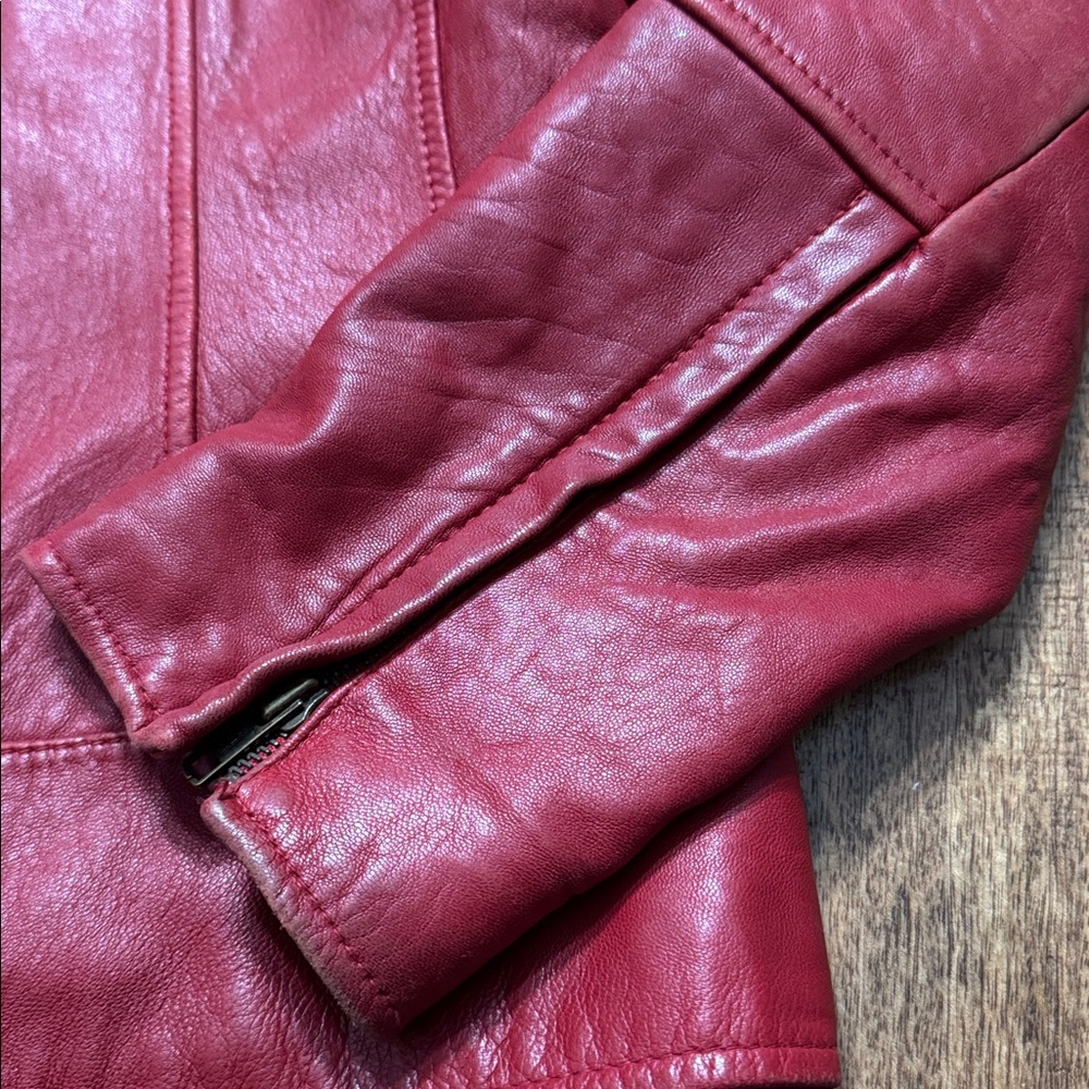 Kathy Ireland genuine leather red vintage zipper jacket - Picture 3 of 9